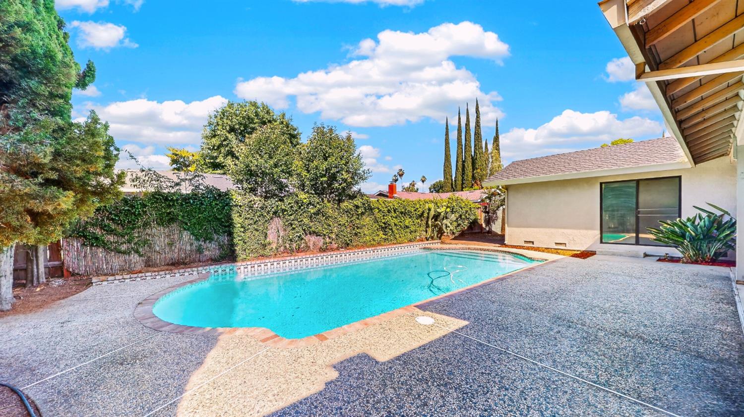 2401 Ellison Dr, Modesto, CA 95355
