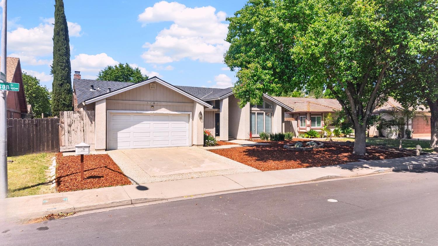 2401 Ellison Dr, Modesto, CA 95355