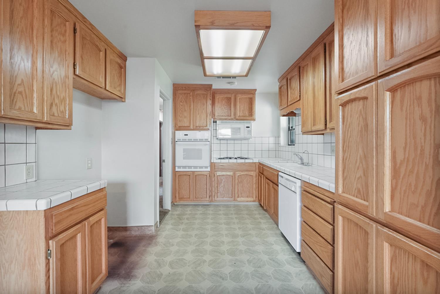 729 Mulberry Ave, Atwater, CA 95301