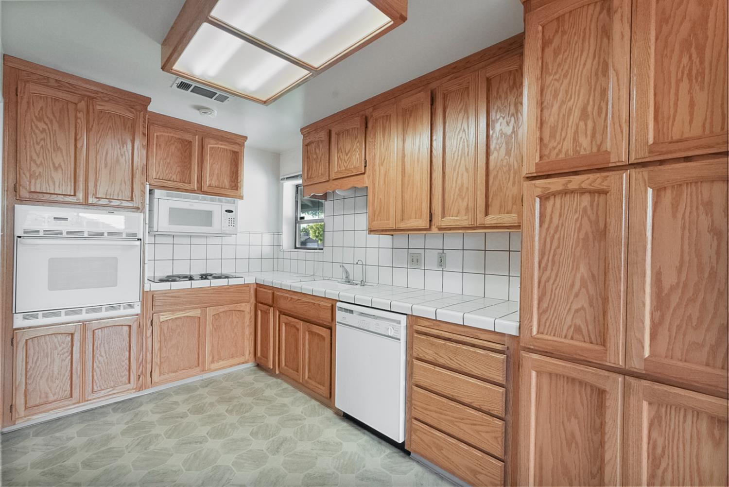 729 Mulberry Ave, Atwater, CA 95301