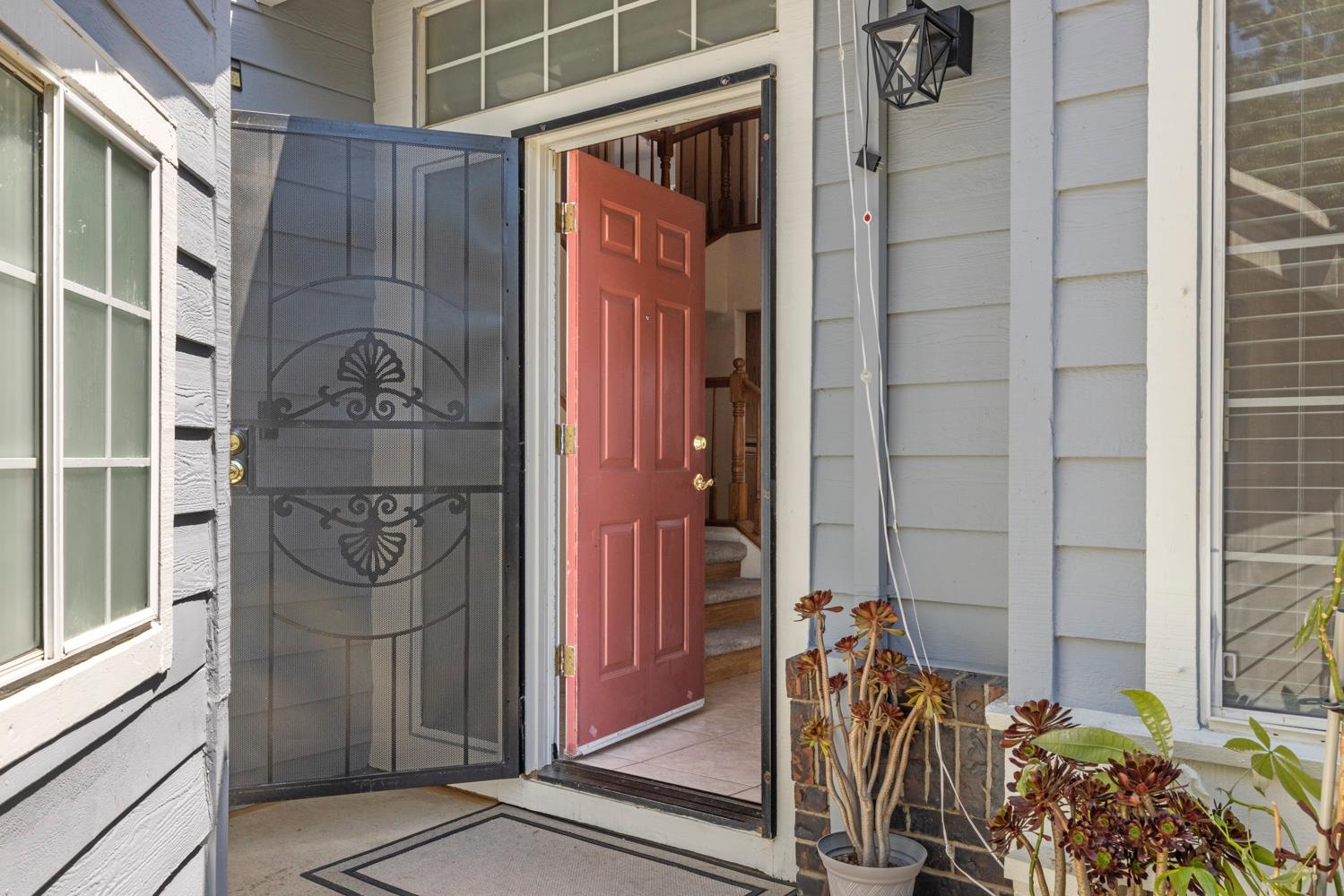 748 Codington Way, Modesto, CA 95357