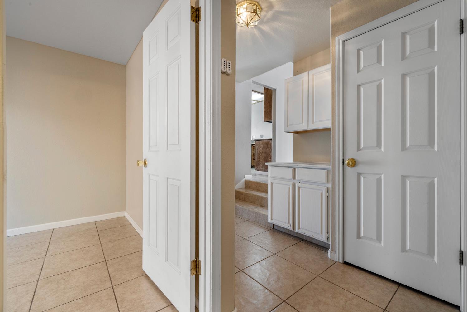 748 Codington Way, Modesto, CA 95357