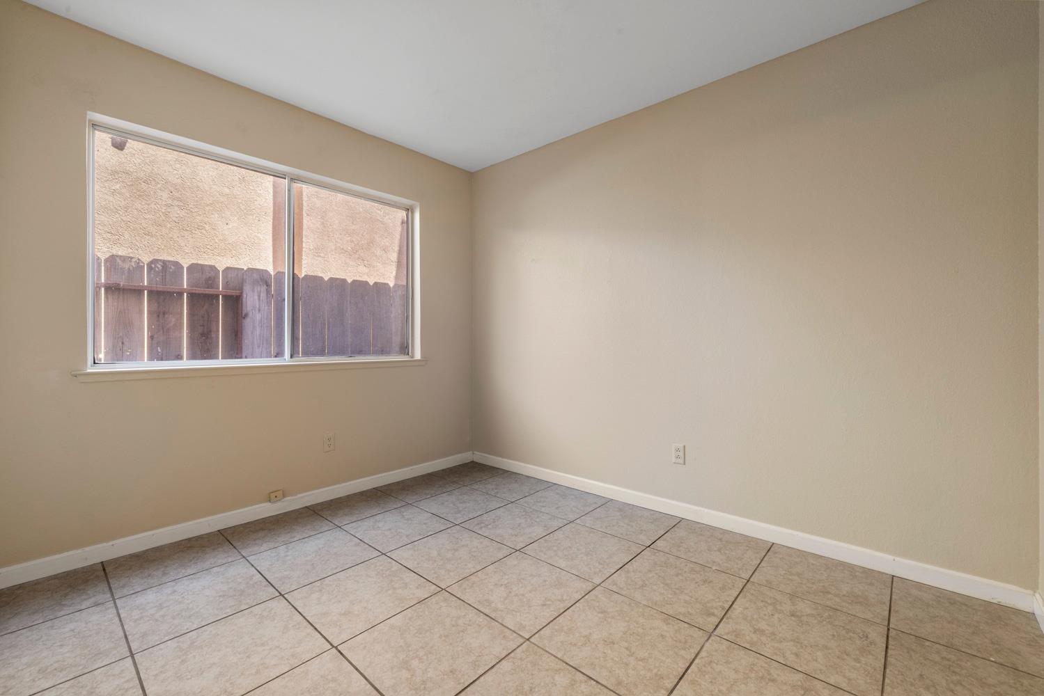 748 Codington Way, Modesto, CA 95357