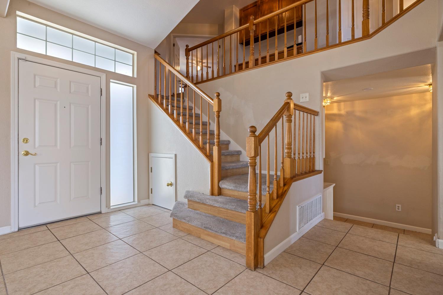 748 Codington Way, Modesto, CA 95357