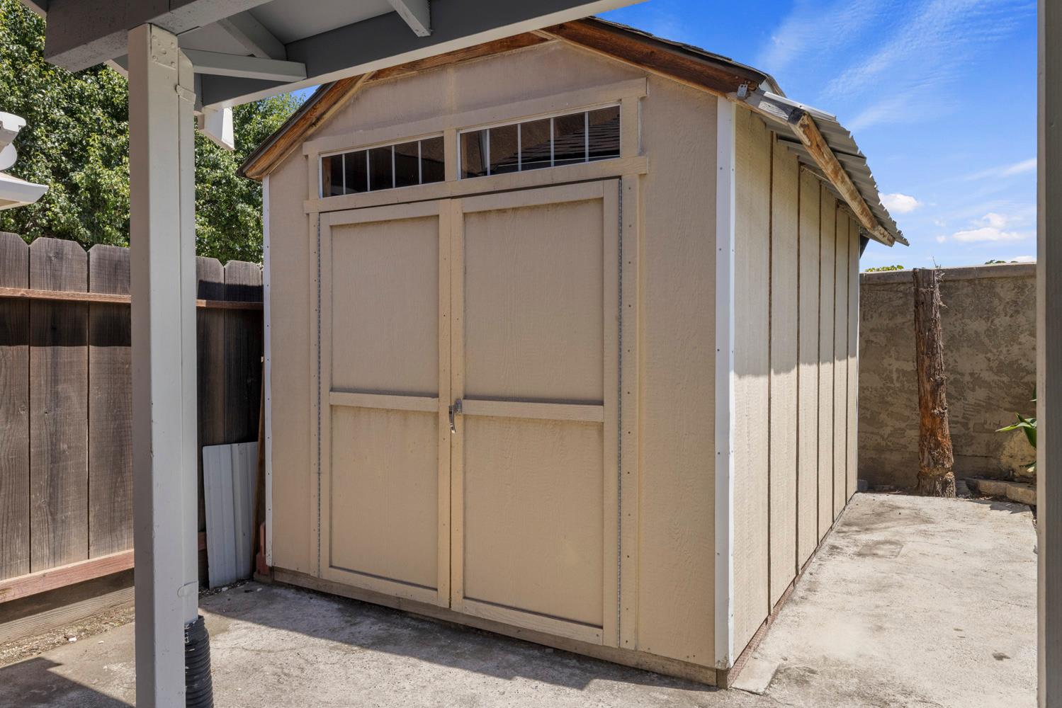 748 Codington Way, Modesto, CA 95357