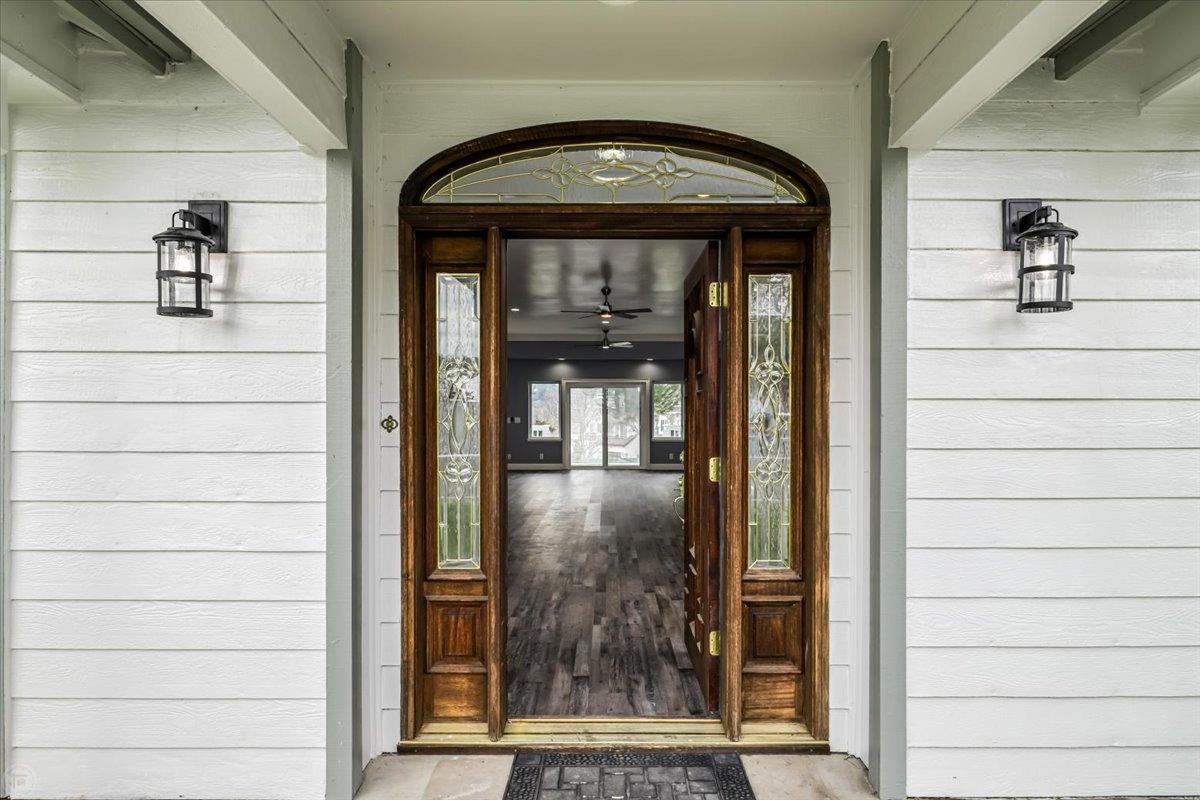 1046 Shoreline Dr, Copperopolis, CA 95228