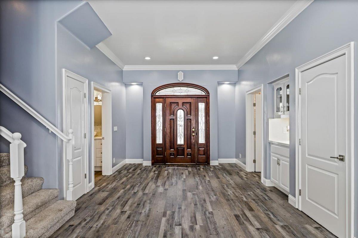 1046 Shoreline Dr, Copperopolis, CA 95228