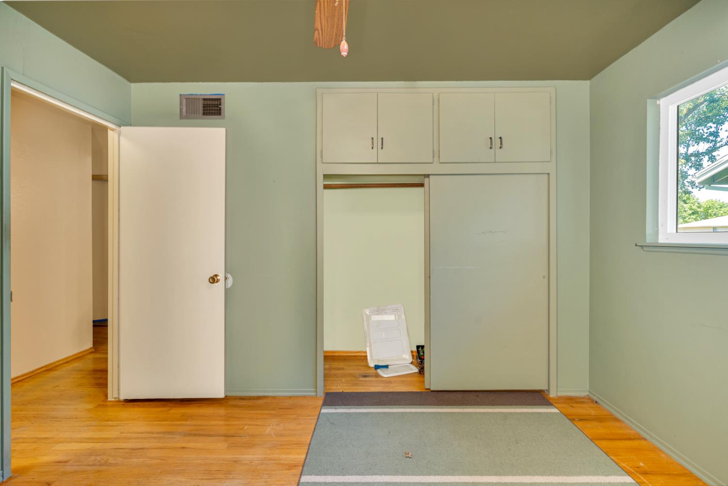 1041 Golden Gate Ave, Dos Palos, CA 93620