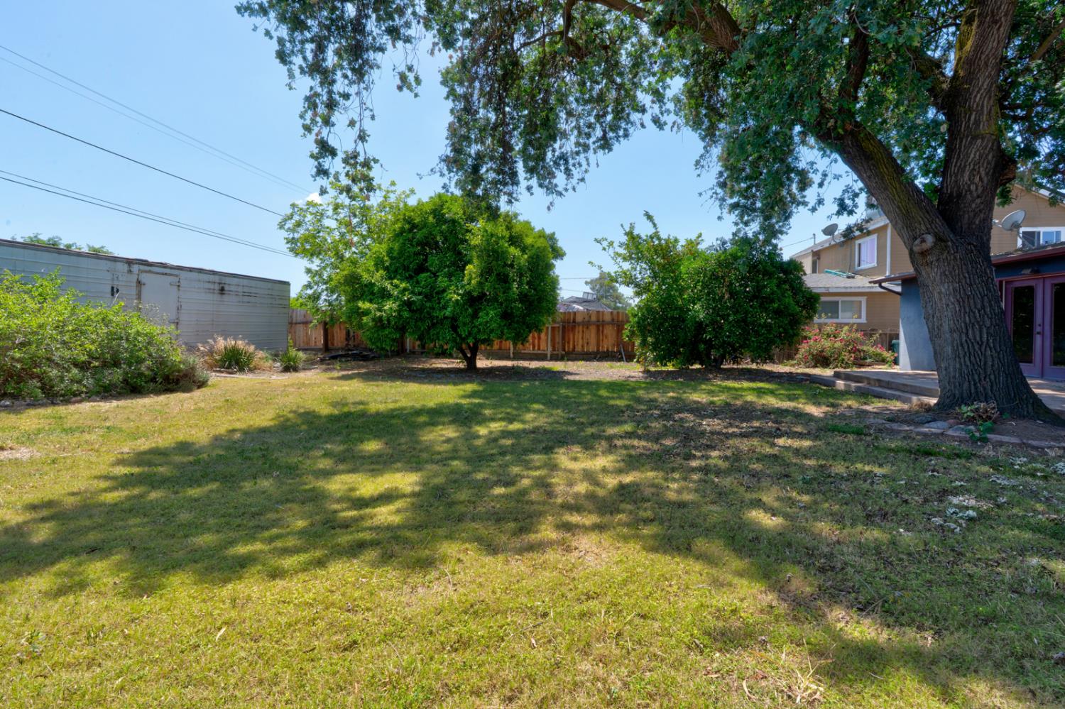 1041 Golden Gate Ave, Dos Palos, CA 93620