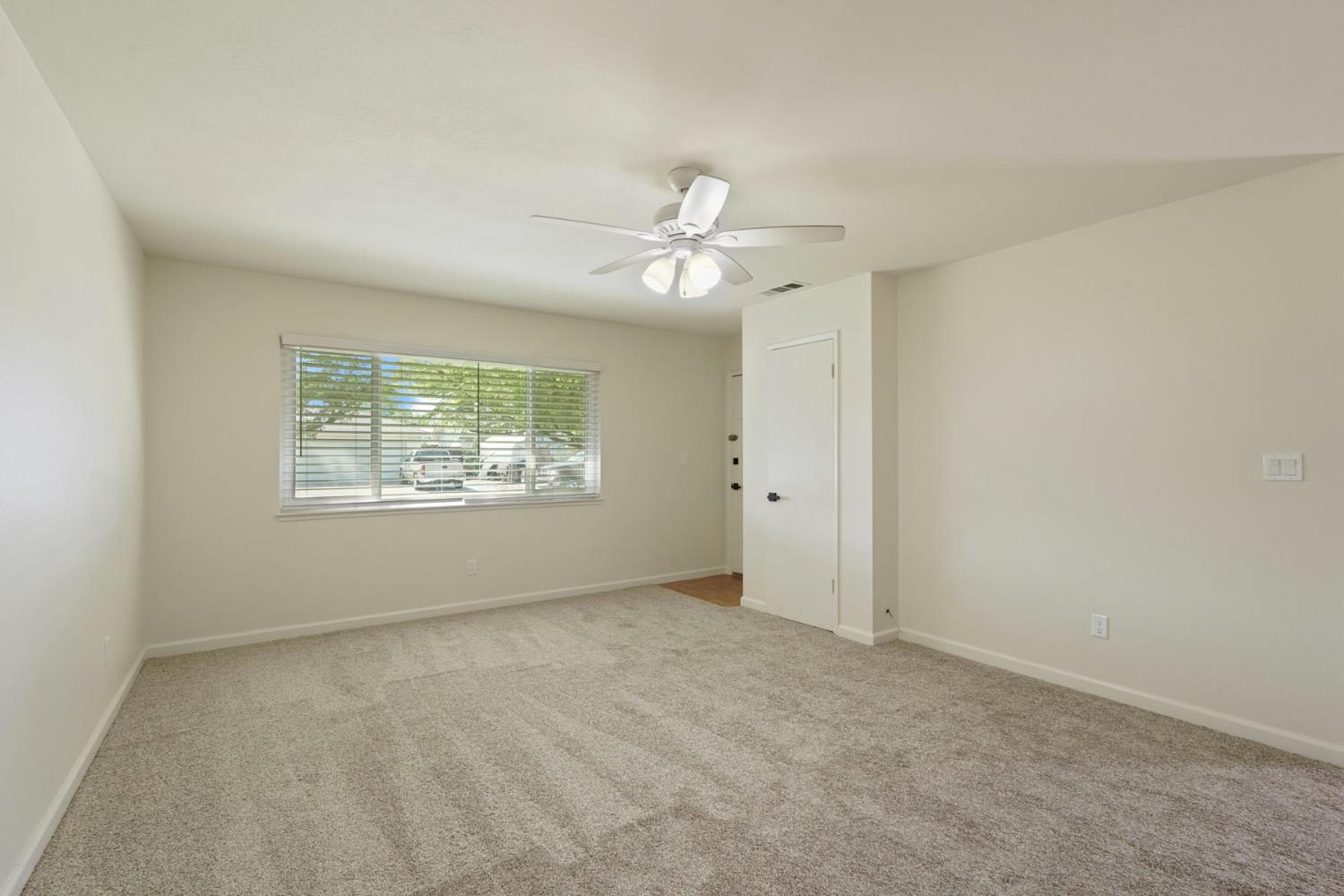 2100 preston Ln, Modesto, CA 95355
