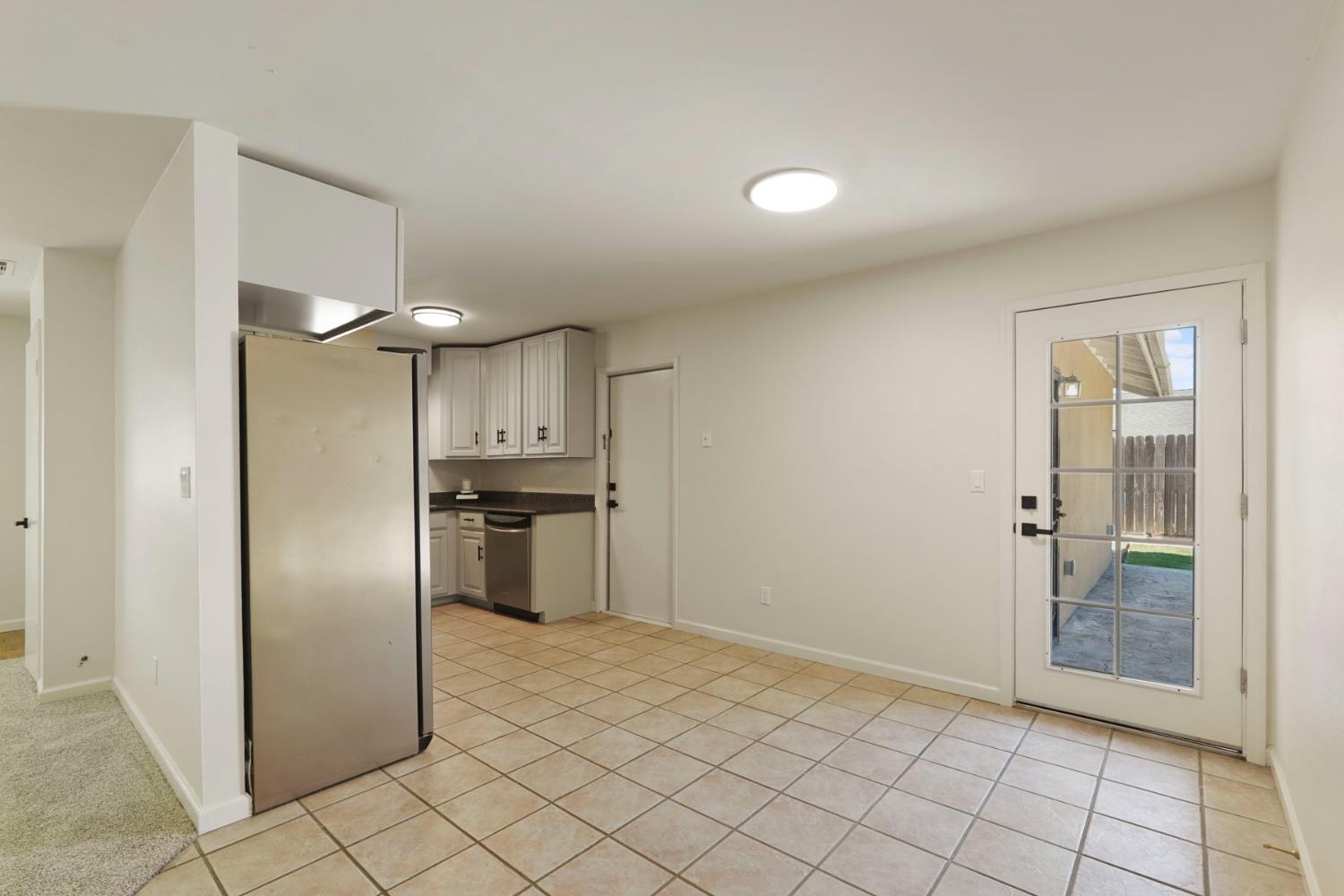 2100 preston Ln, Modesto, CA 95355