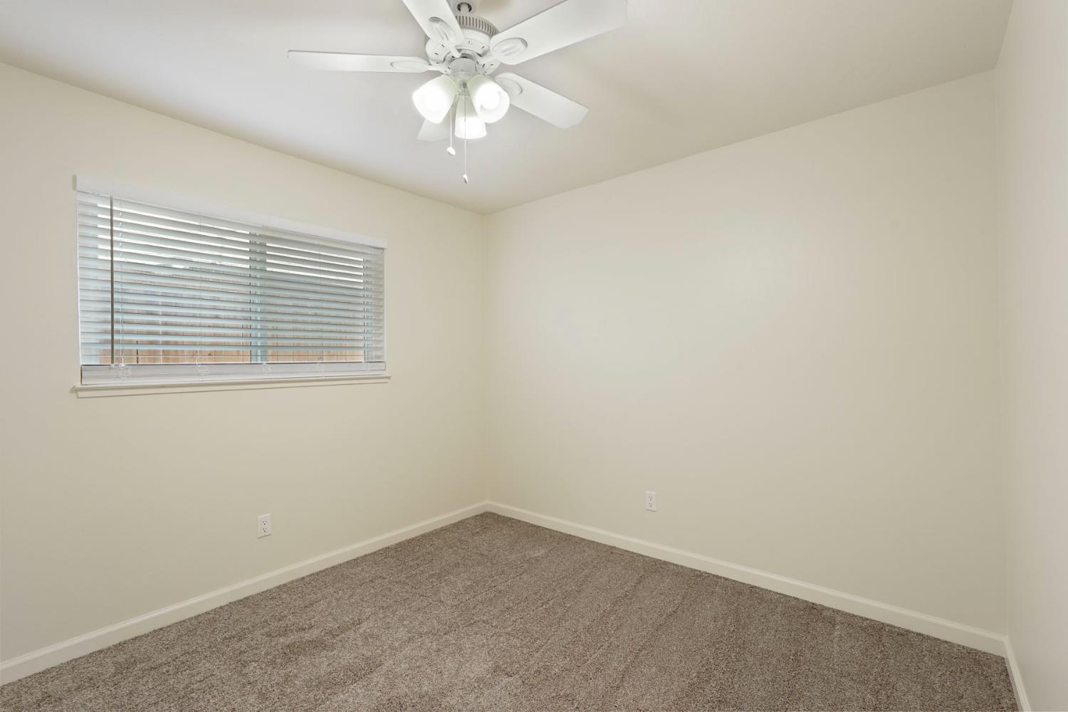 2100 preston Ln, Modesto, CA 95355