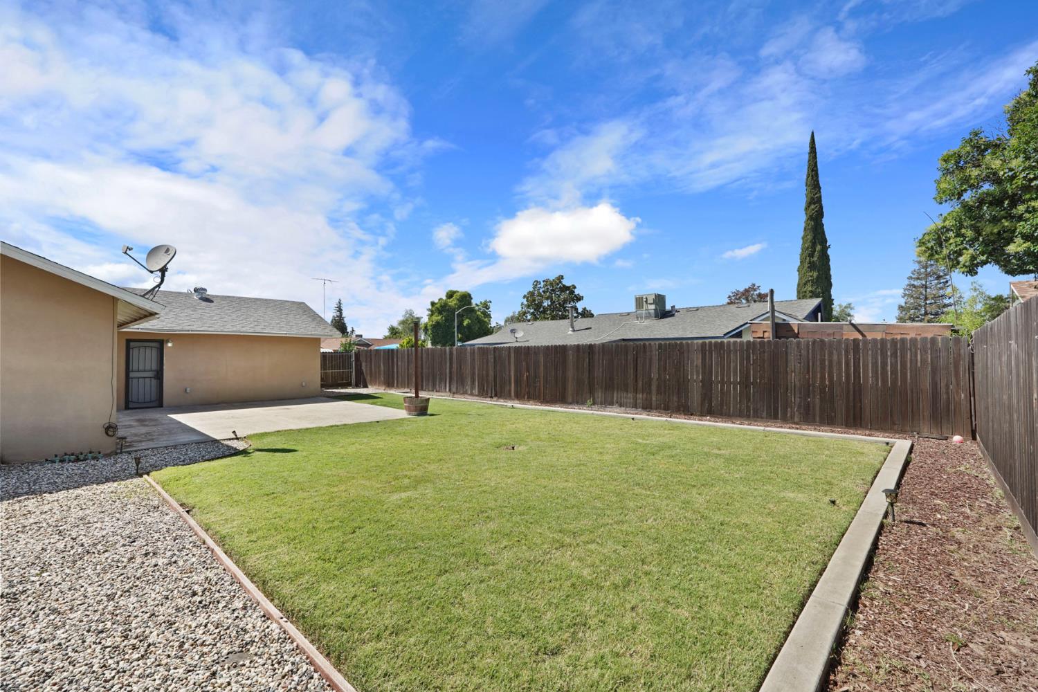 2100 preston Ln, Modesto, CA 95355