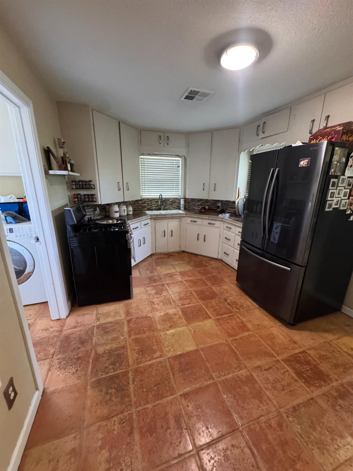 330 Rowland Ave, Modesto, CA 95354