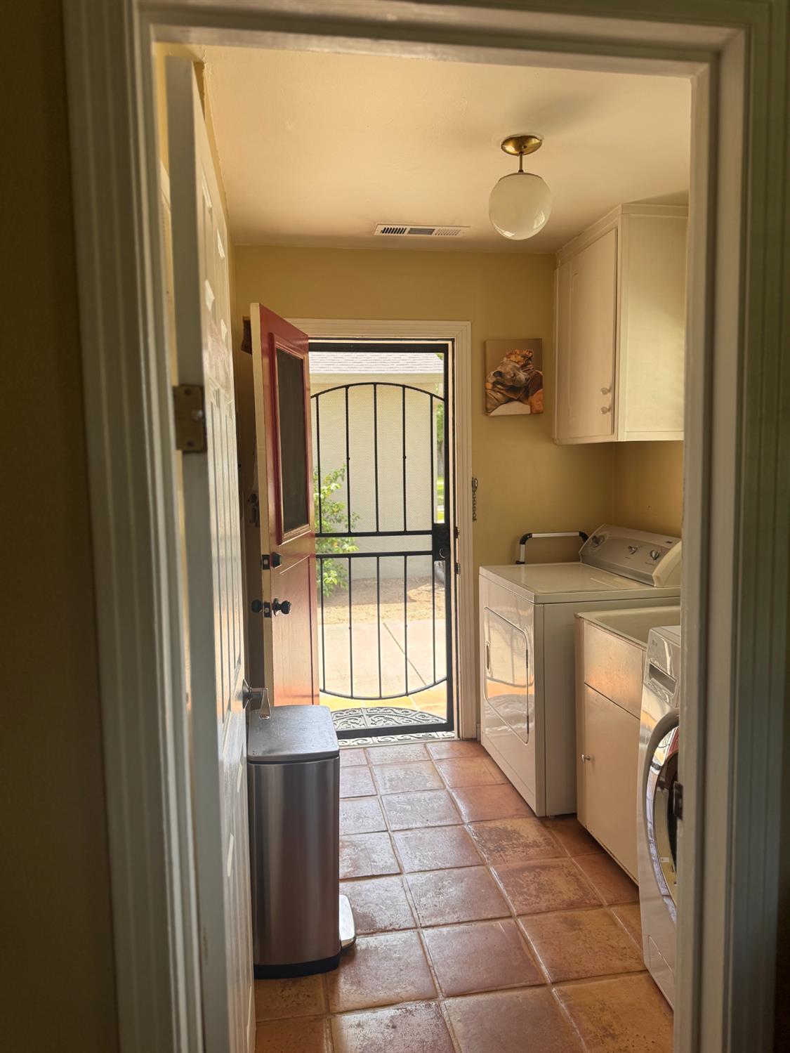 330 Rowland Ave, Modesto, CA 95354