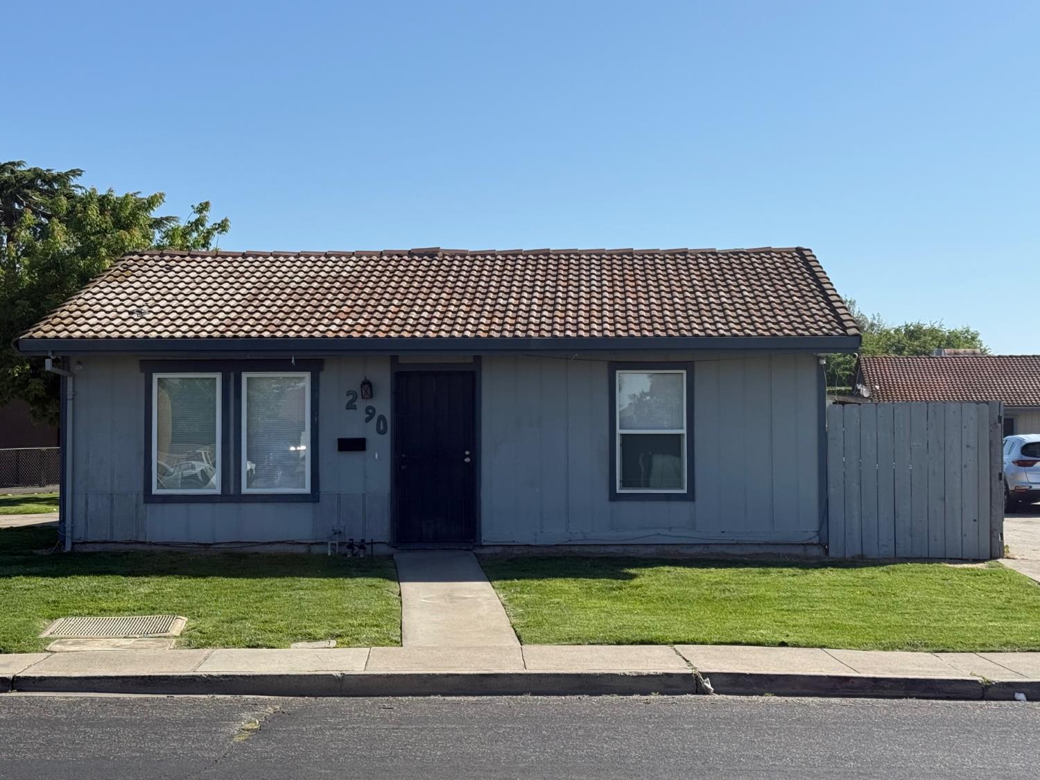 290 Northwoods Ave, Manteca, CA 95336