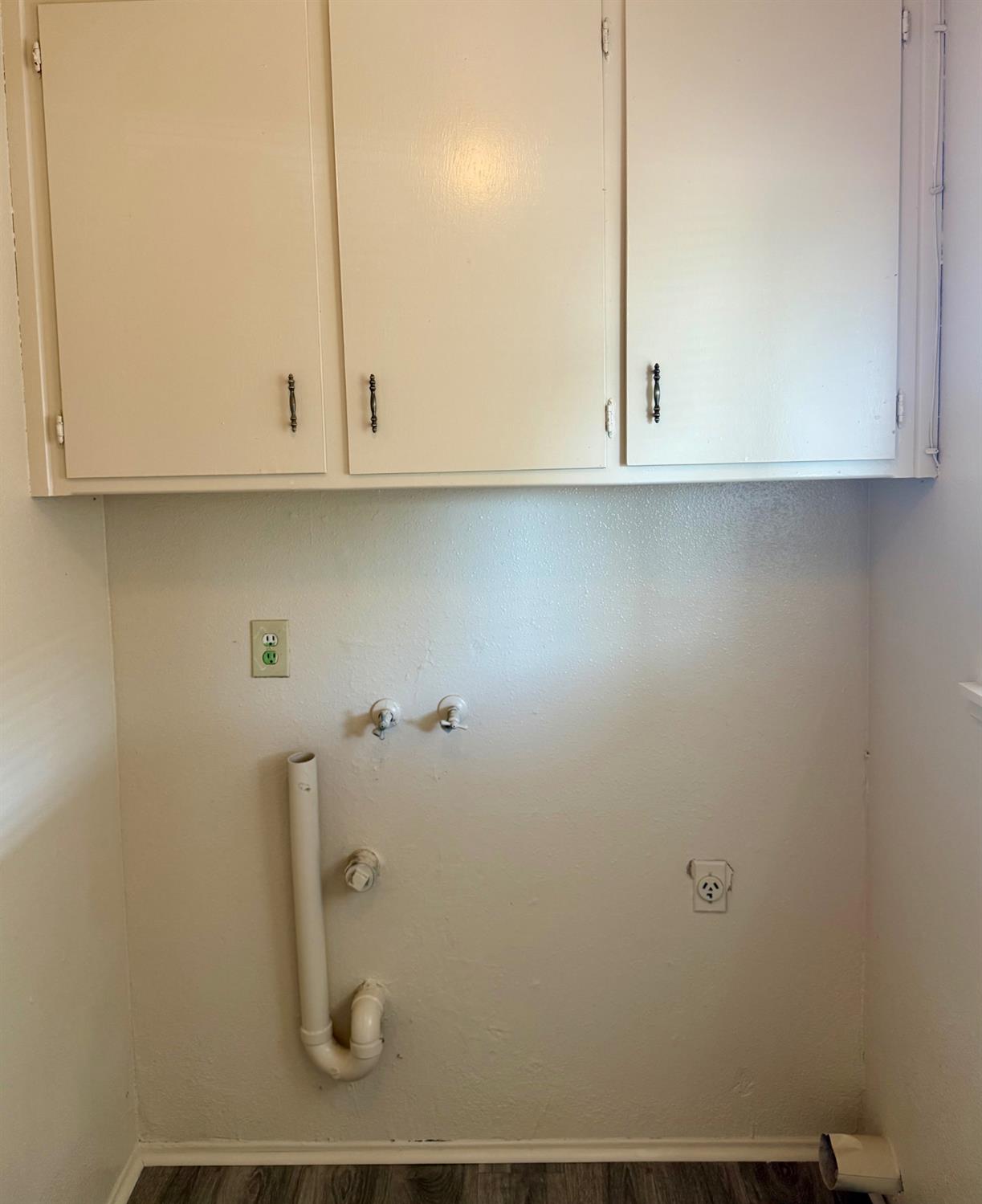 290 Northwoods Ave, Manteca, CA 95336