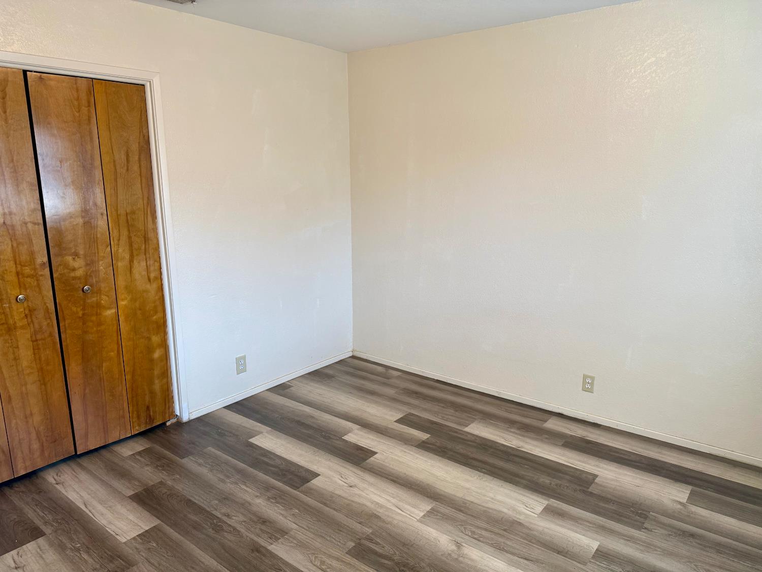 290 Northwoods Ave, Manteca, CA 95336