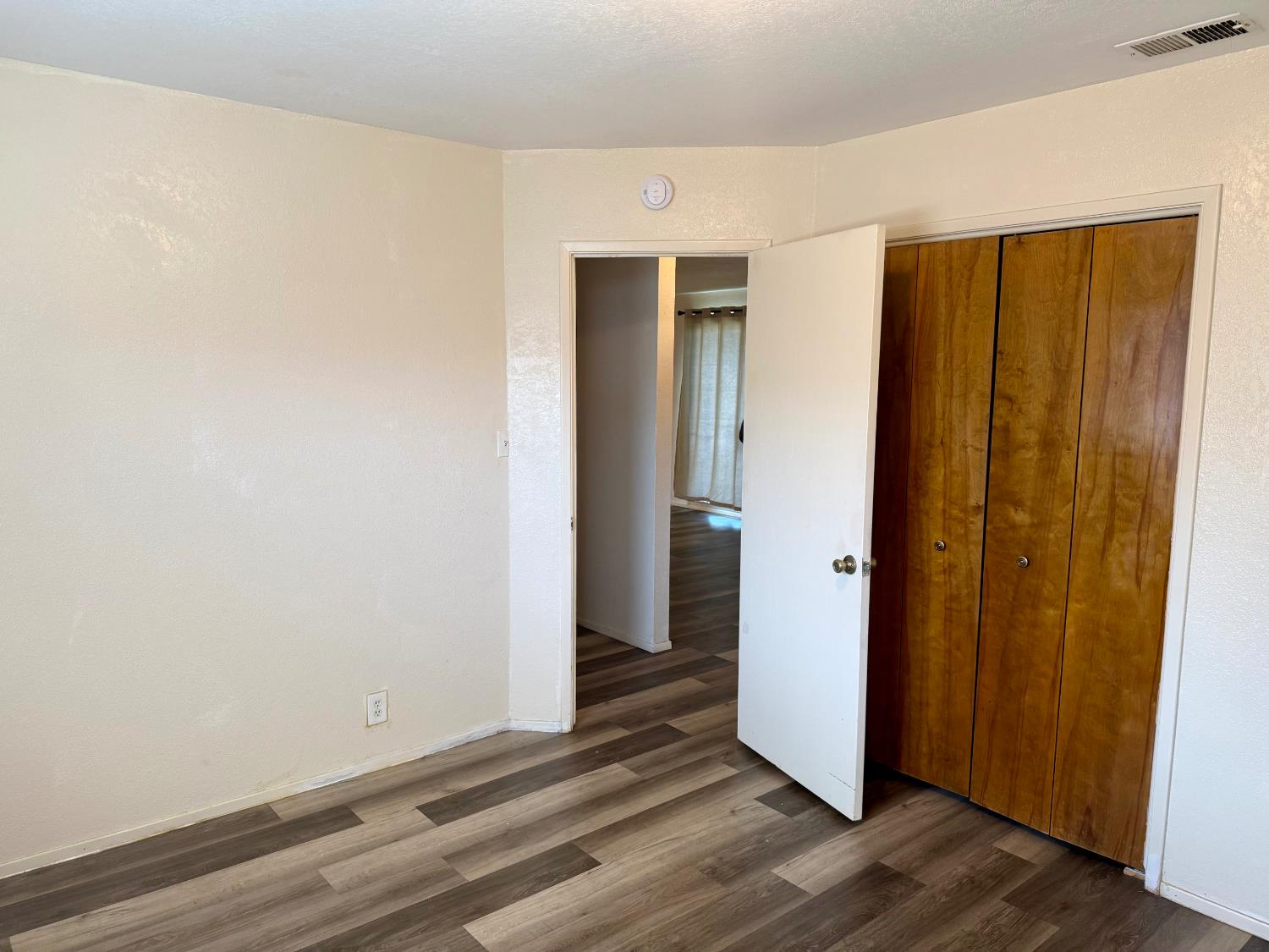 290 Northwoods Ave, Manteca, CA 95336
