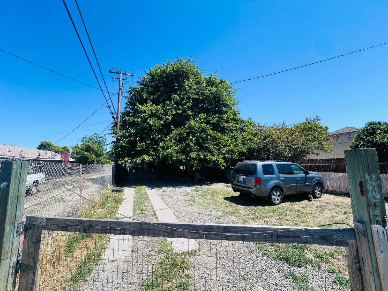 2038 Tulsa St, Modesto, CA 95358