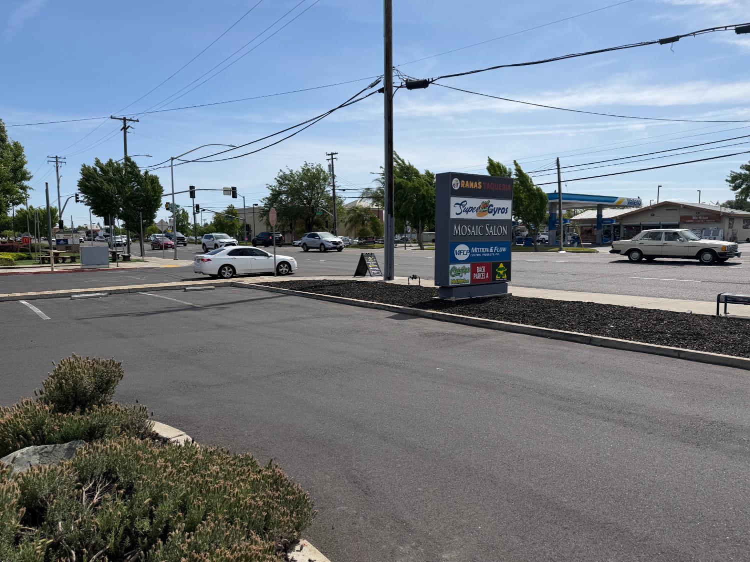 2240 McHenry Ave, Modesto, CA 95350