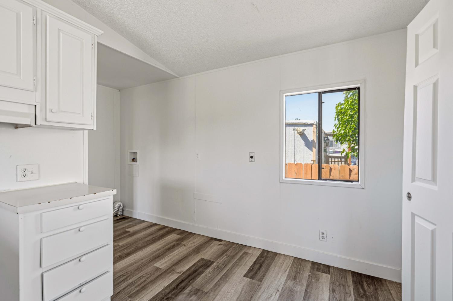 555 Moffat Blvd #61, Manteca, CA 95336