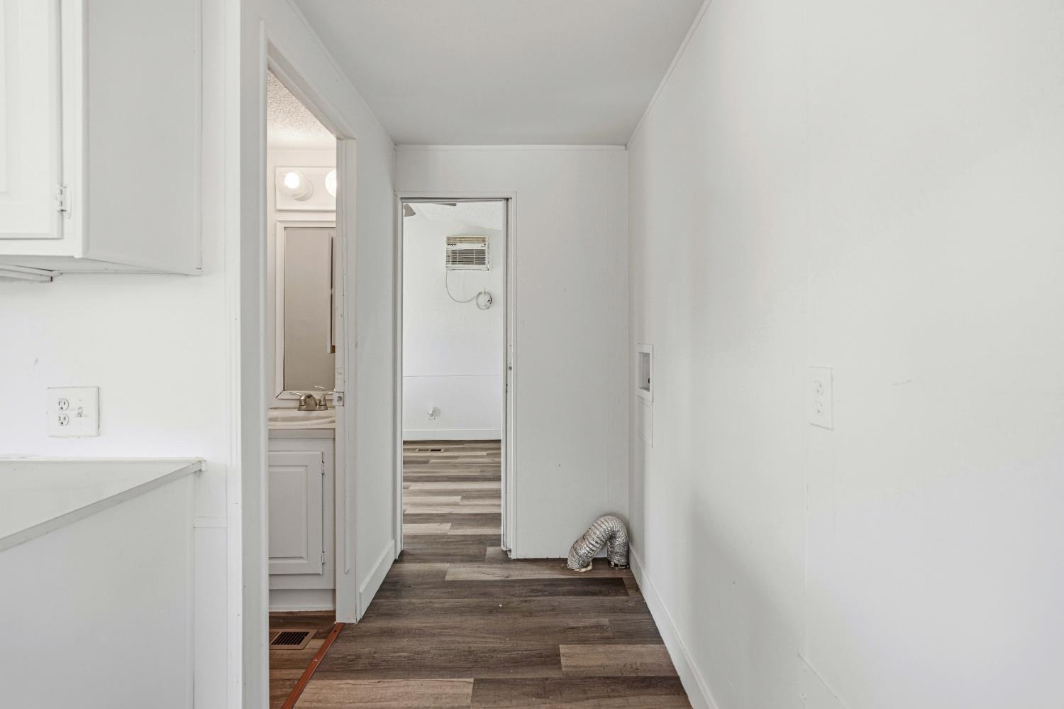 555 Moffat Blvd #61, Manteca, CA 95336