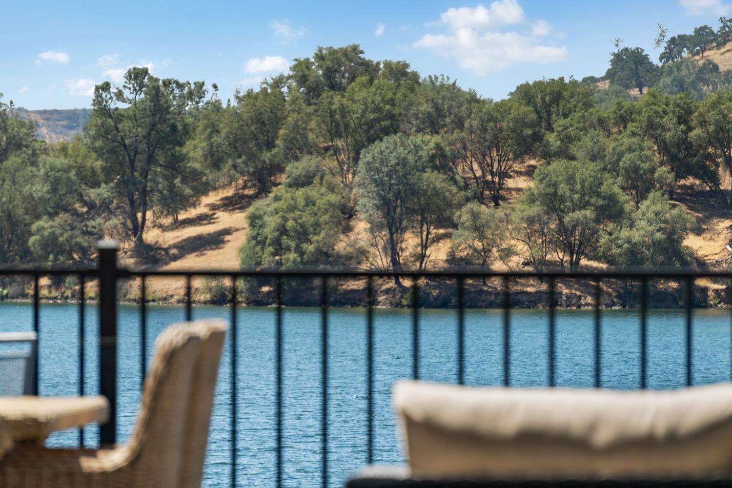 816 Foothill Rd, Copperopolis, CA 95228