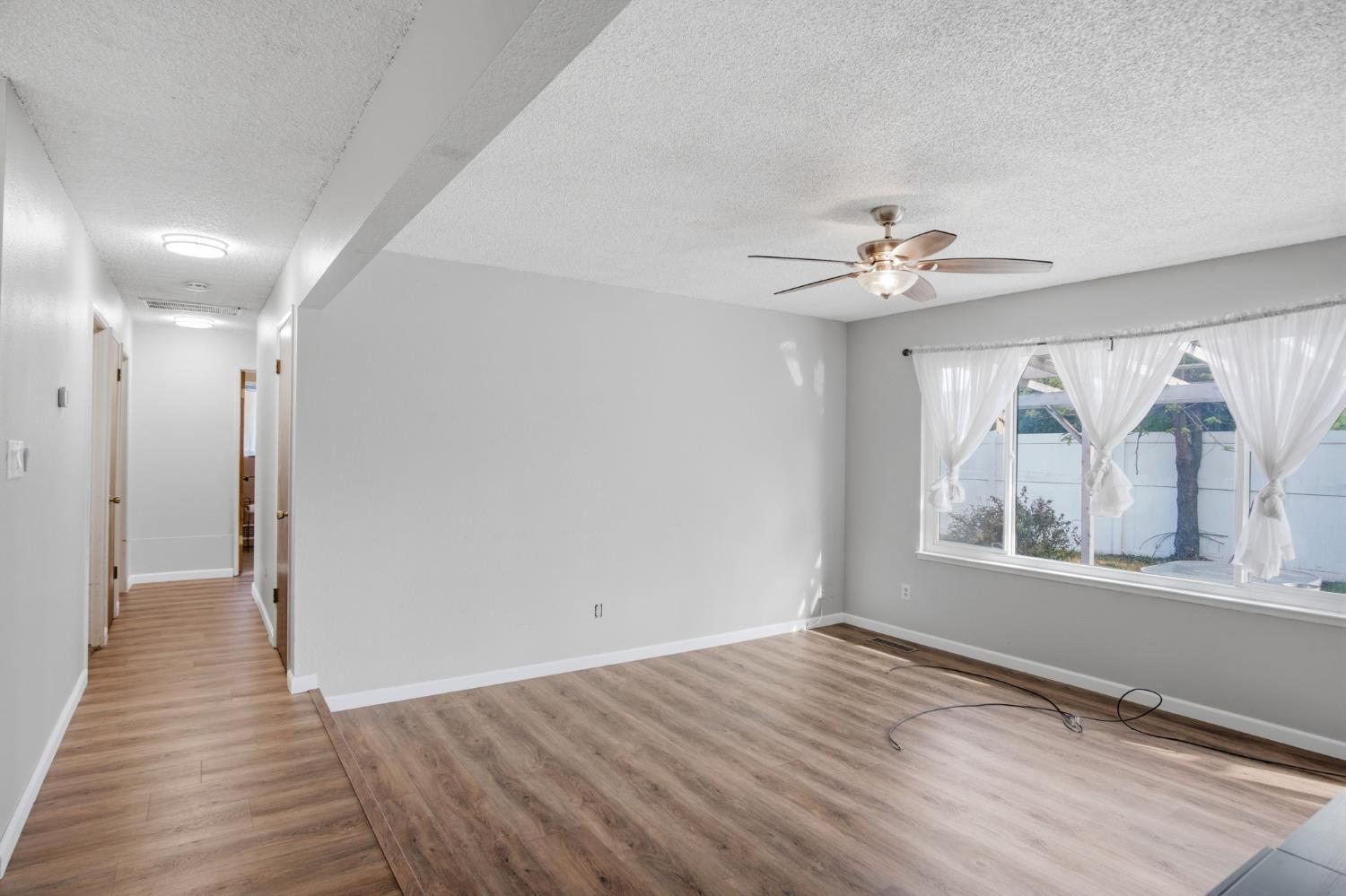 1436 Montclair Dr, Modesto, CA 95350