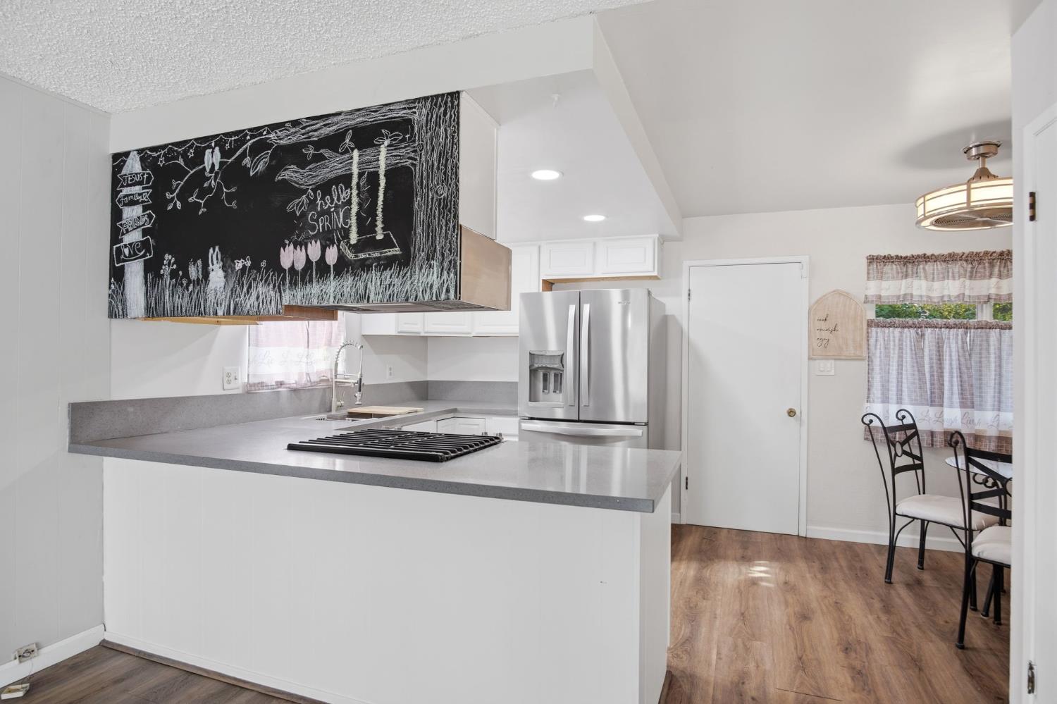 1436 Montclair Dr, Modesto, CA 95350