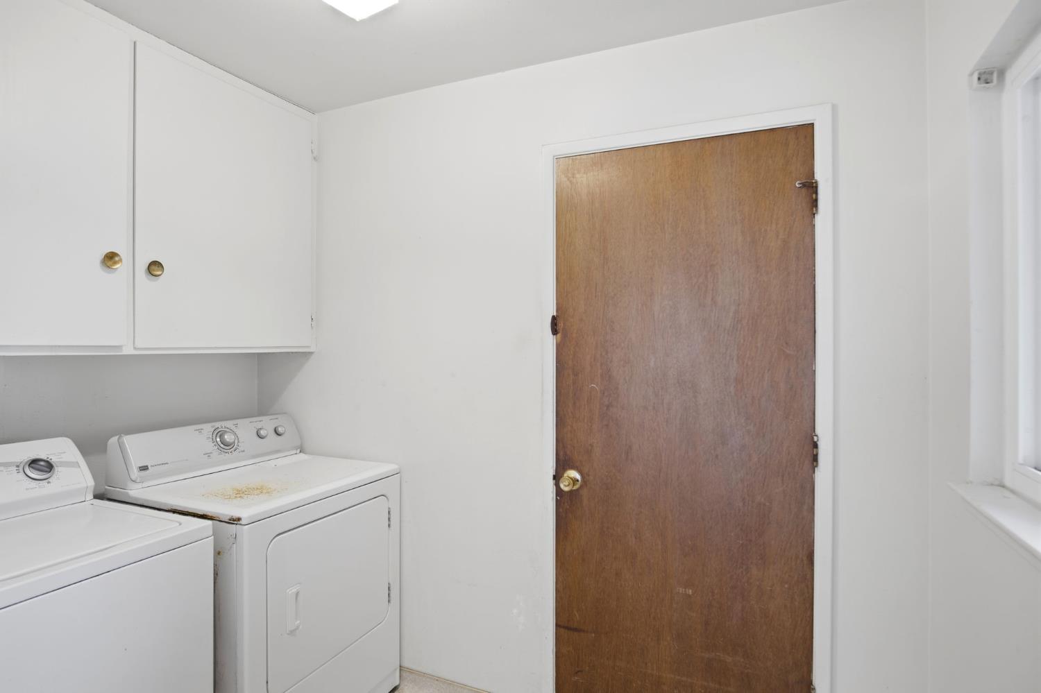 1436 Montclair Dr, Modesto, CA 95350
