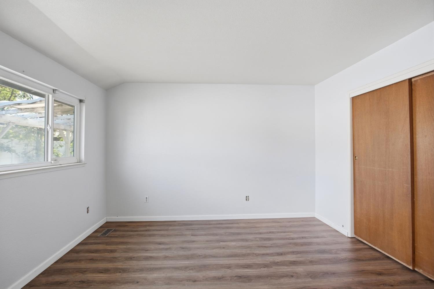 1436 Montclair Dr, Modesto, CA 95350