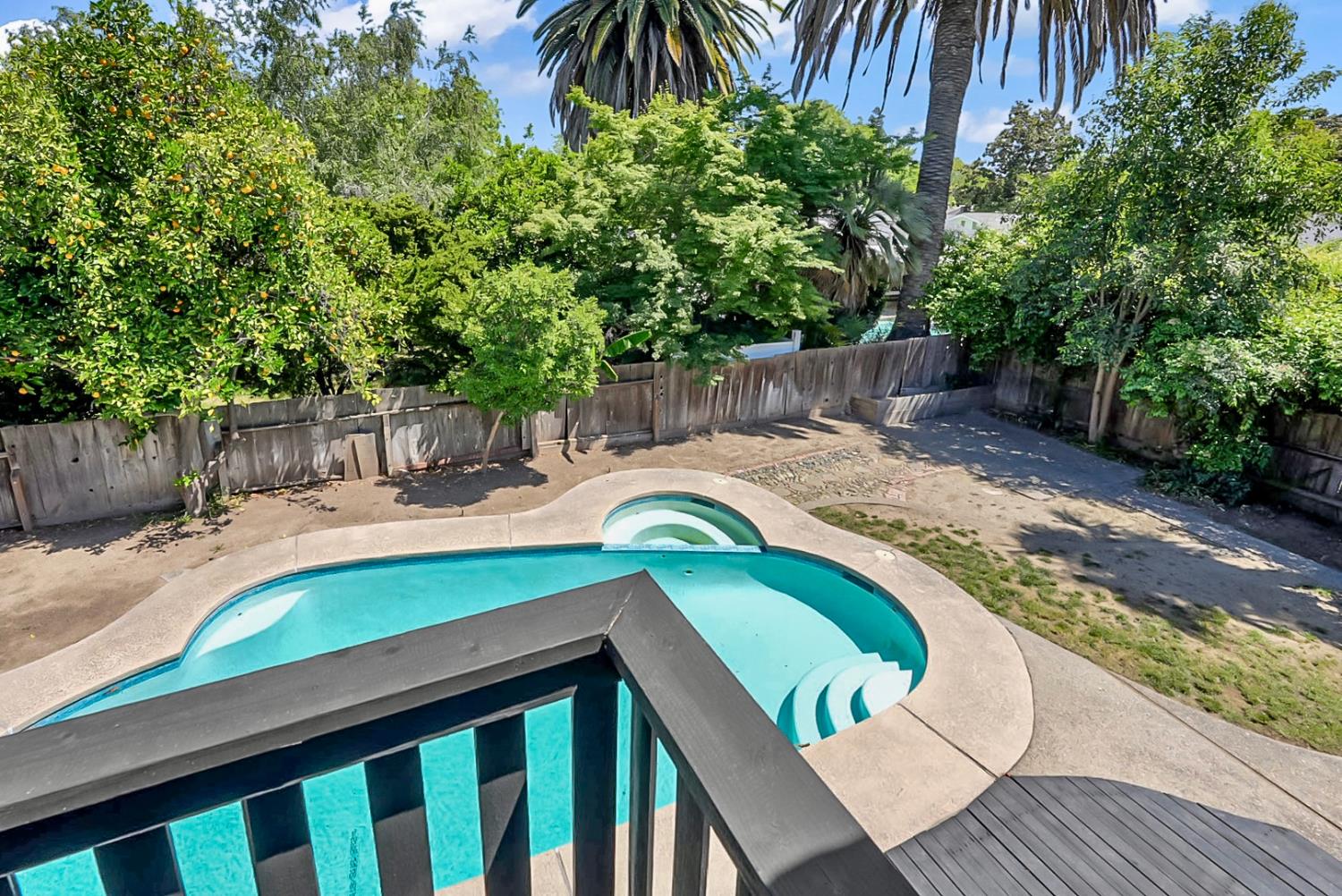 1220 Sonoma Ave, Modesto, CA 95355