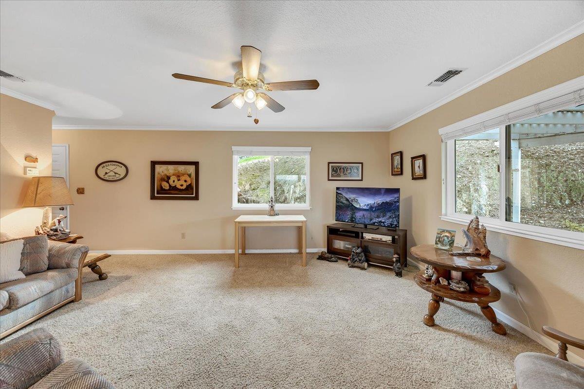 342 Poker Flat Rd, Copperopolis, CA 95228