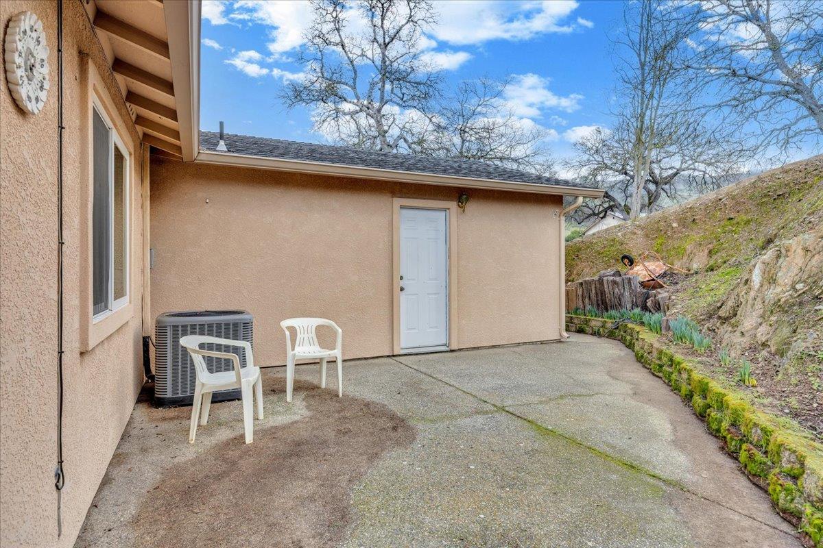 342 Poker Flat Rd, Copperopolis, CA 95228