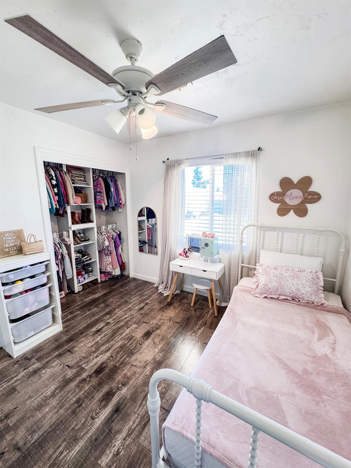 400 N Western Ave, Waterford, CA 95386