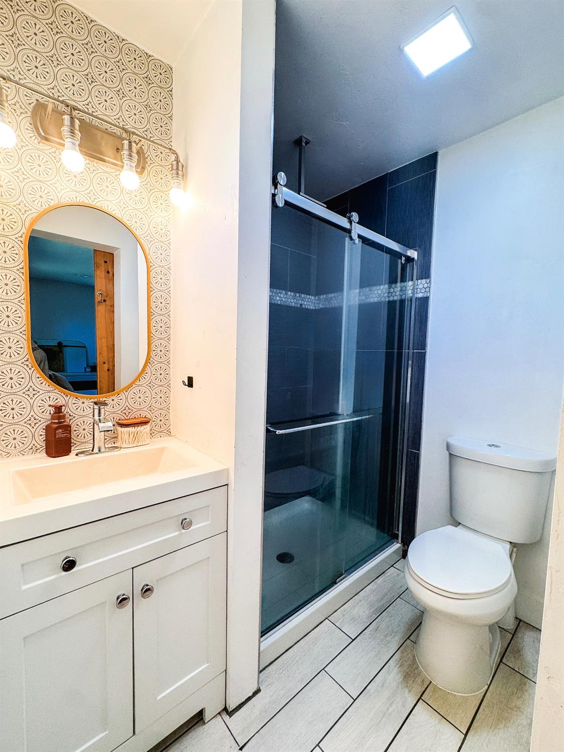 400 N Western Ave, Waterford, CA 95386
