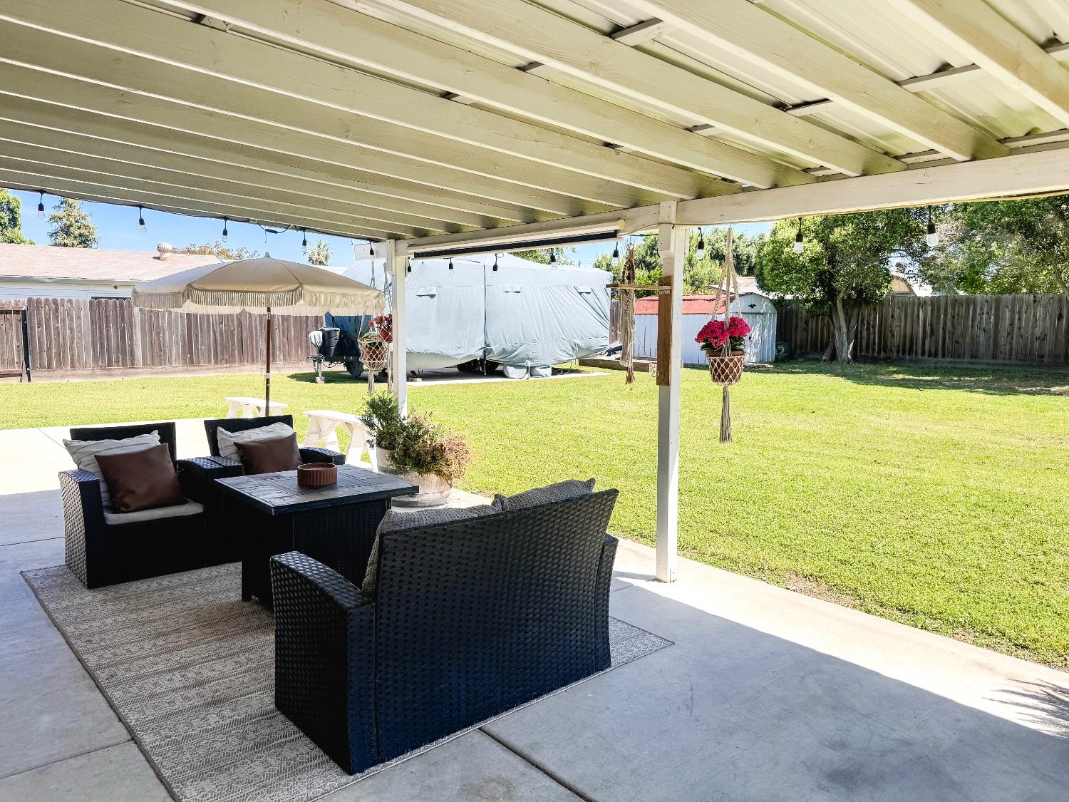 400 N Western Ave, Waterford, CA 95386