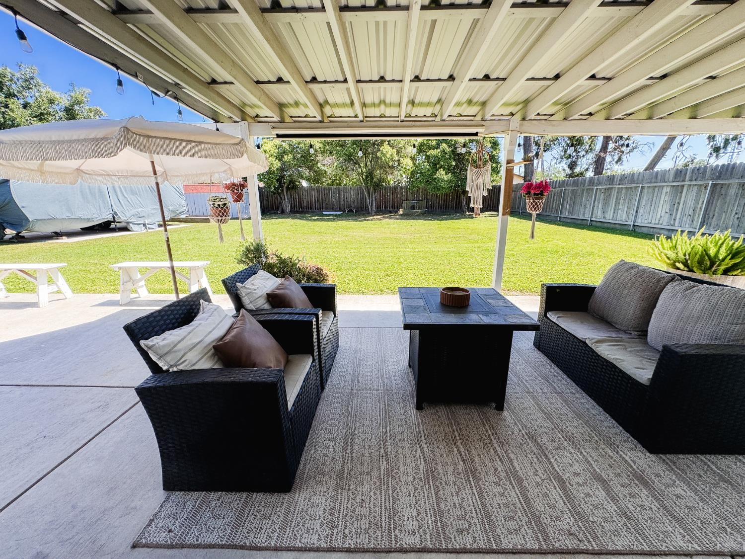 400 N Western Ave, Waterford, CA 95386