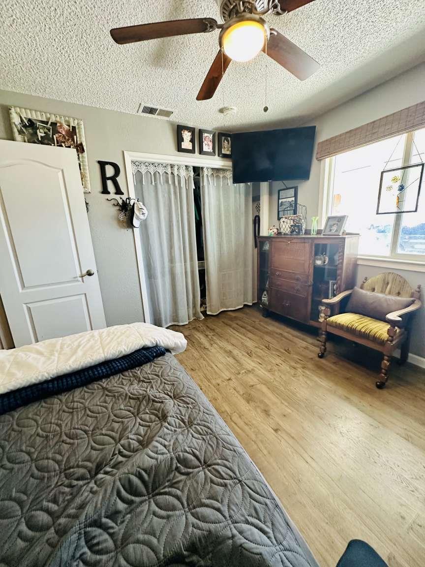 822 N Acacia Ave, Ripon, CA 95366