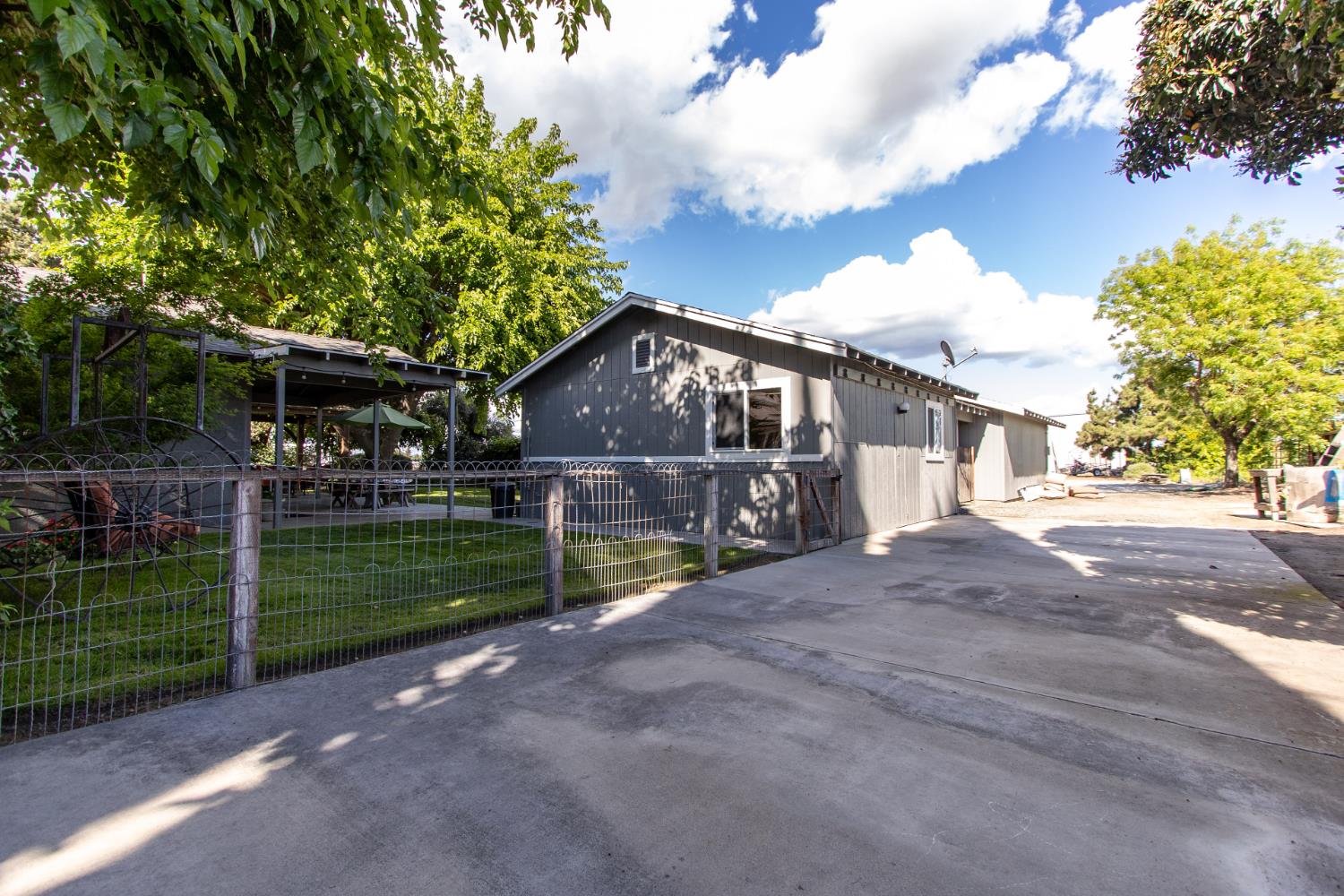 5648 Esmar Rd, Ceres, CA 95307
