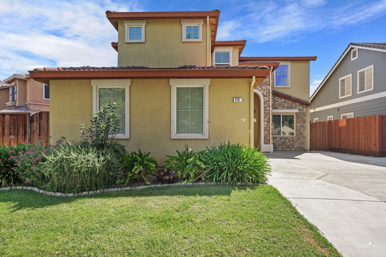 575 Ranger St, Oakdale, CA 95361