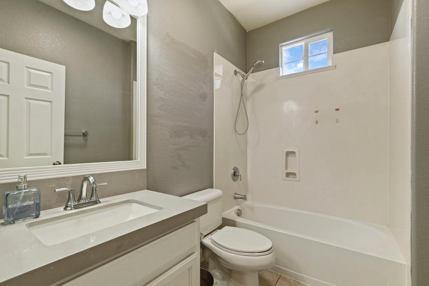 575 Ranger St, Oakdale, CA 95361