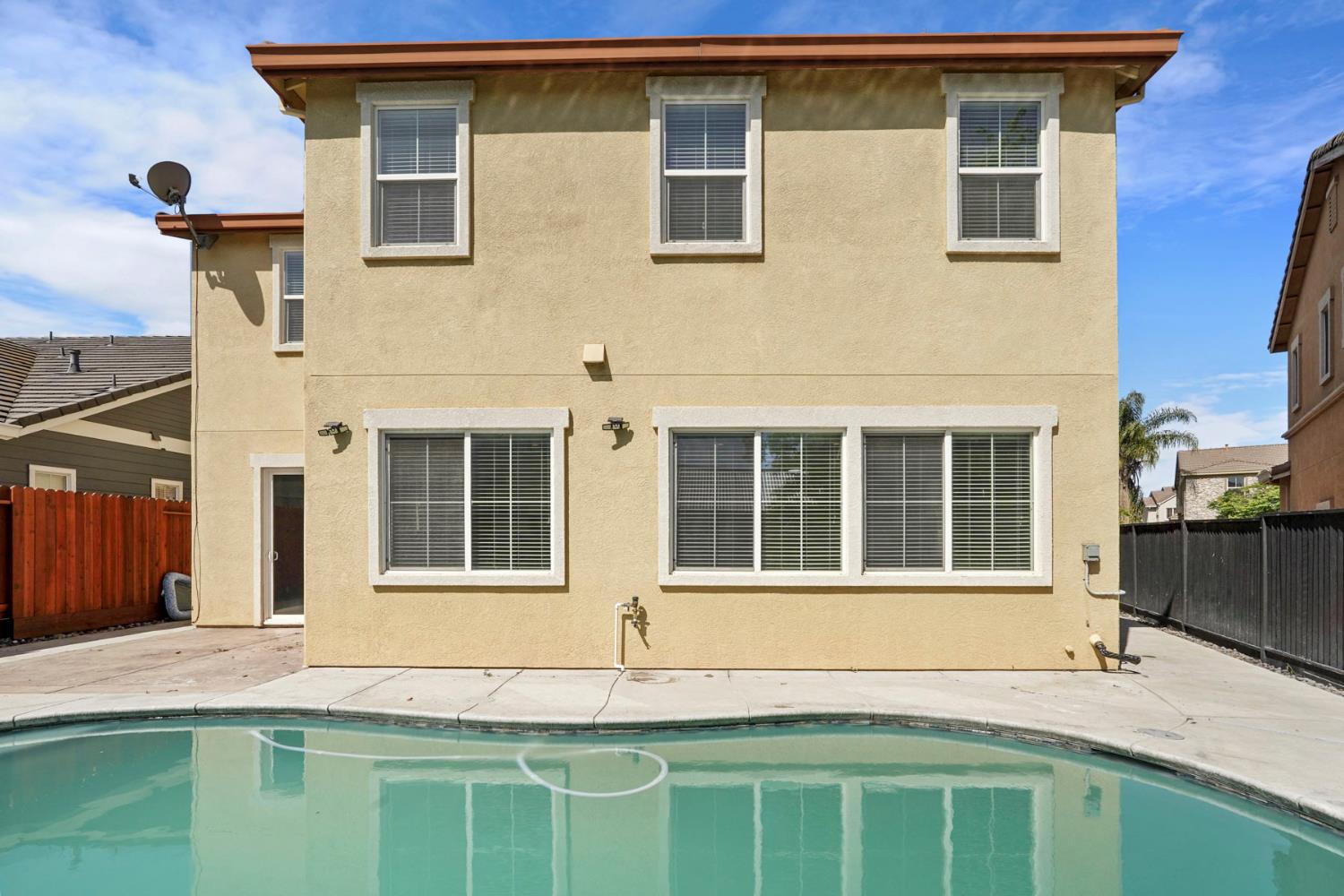 575 Ranger St, Oakdale, CA 95361