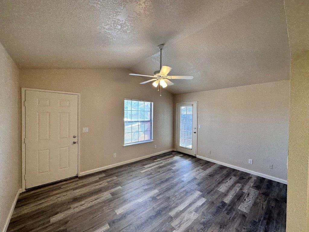 1405 E Cypress Ave, Reedley, CA 93654