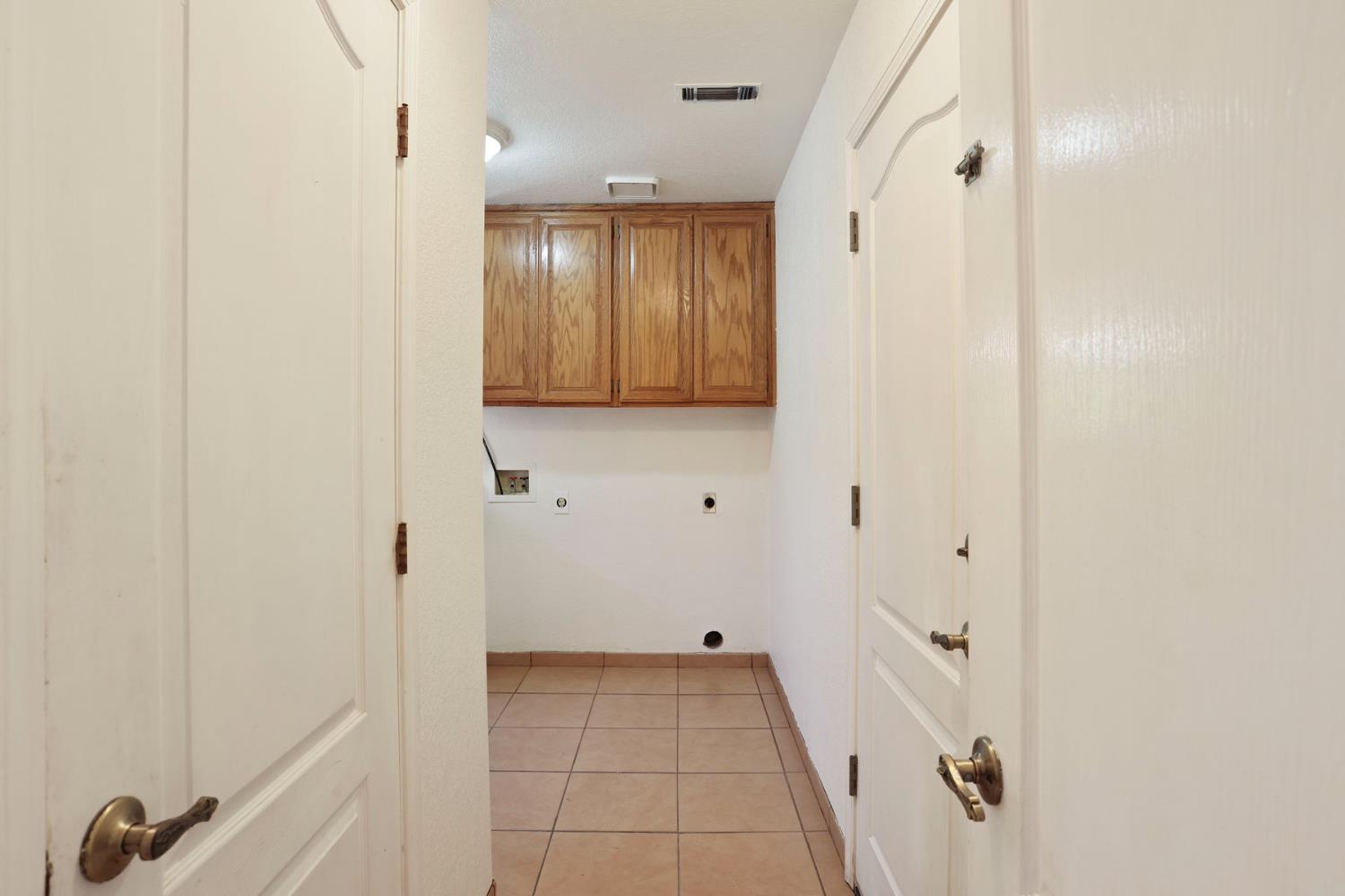 277 Garden Circle Dr, Manteca, CA 95336