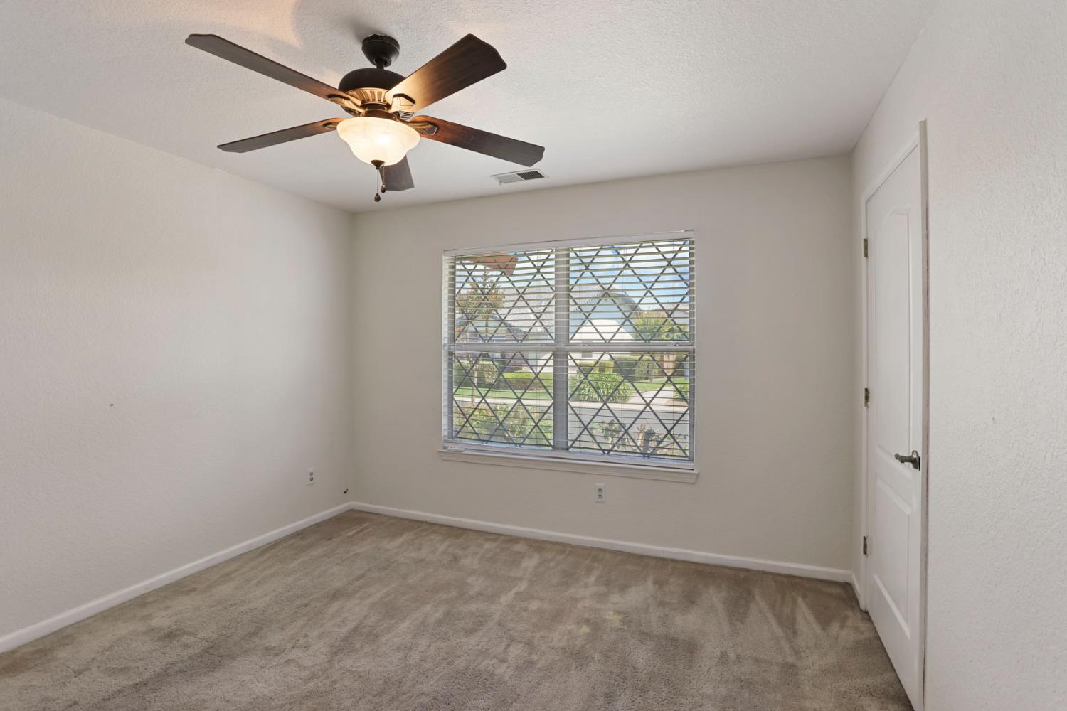 277 Garden Circle Dr, Manteca, CA 95336