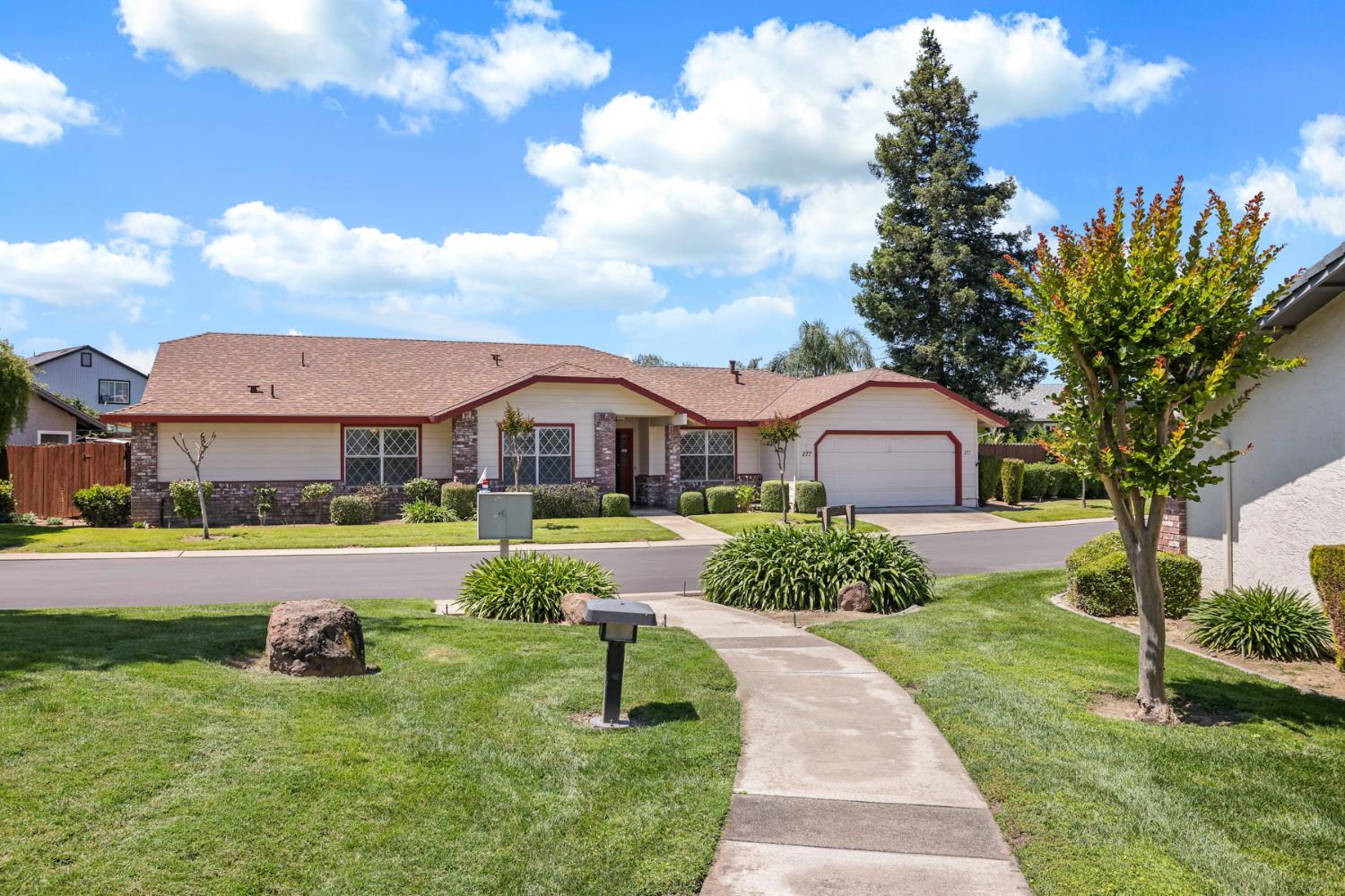 277 Garden Circle Dr, Manteca, CA 95336