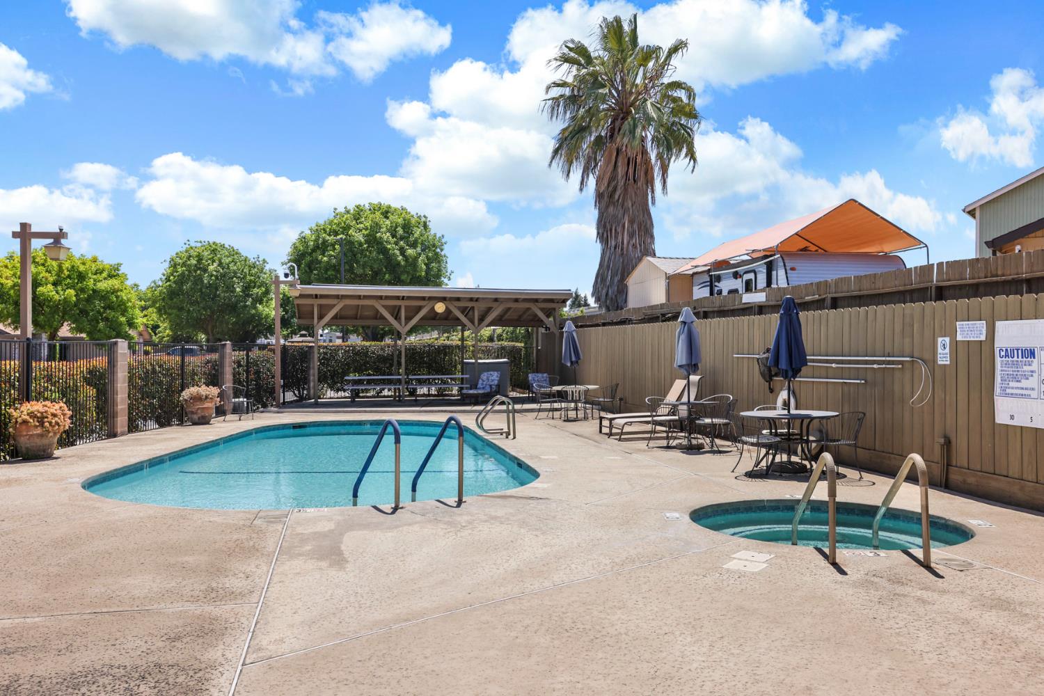 277 Garden Circle Dr, Manteca, CA 95336