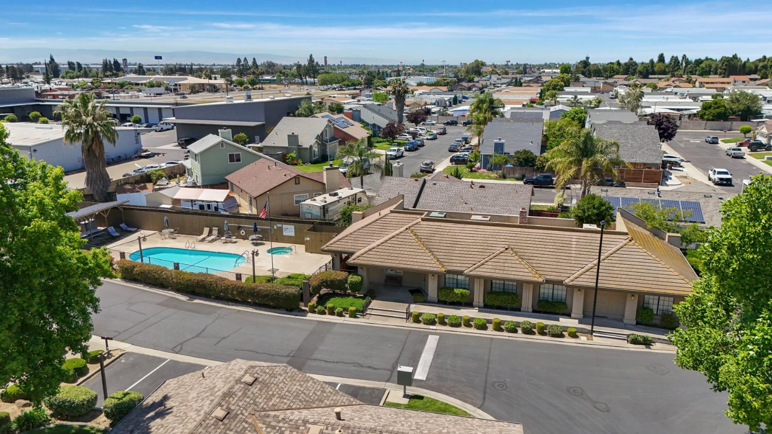 277 Garden Circle Dr, Manteca, CA 95336